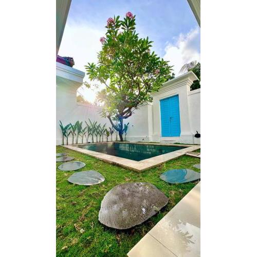 Luxury villa with large bathtub