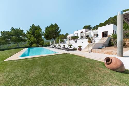 Luxury Villa With Pool - 6 Bedrooms