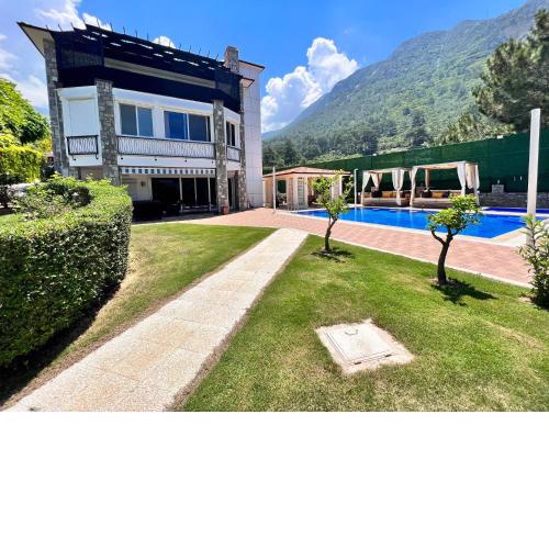 Luxury Villa with Pool and Jacuzzi Fethiye