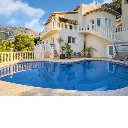 Luxury Villa with Private Pool near Sea in Altea