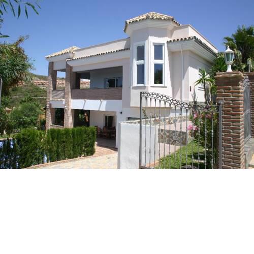 Luxury Villa with Sea and Mountain Views