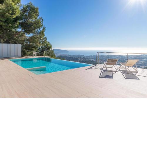 Luxury villa with stunning sea view