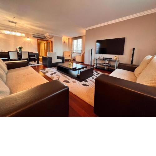 LXRY 4 BR Apt 200m2 @Fenerbahçe Best Location