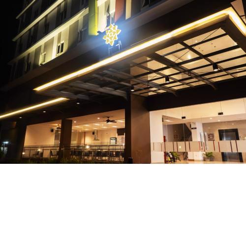 Lynn Hotel Serang