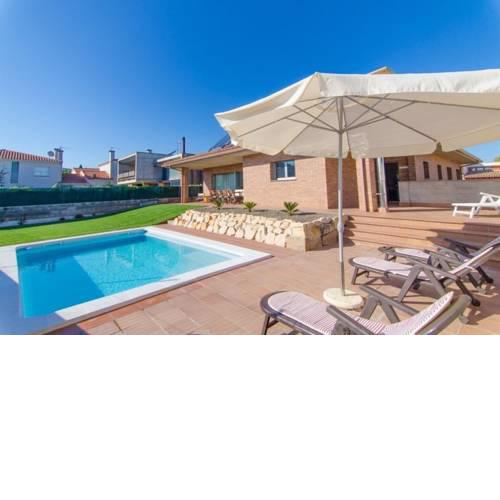 Macanet de la Selva Villa Sleeps 8 Pool Air Con