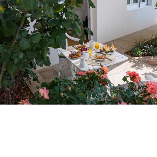 Madonna Field Apartment