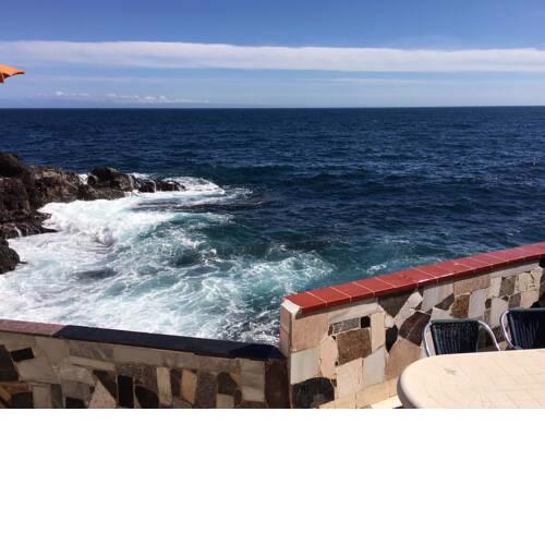 Magical Cave Apt. & Ocean View Terrace