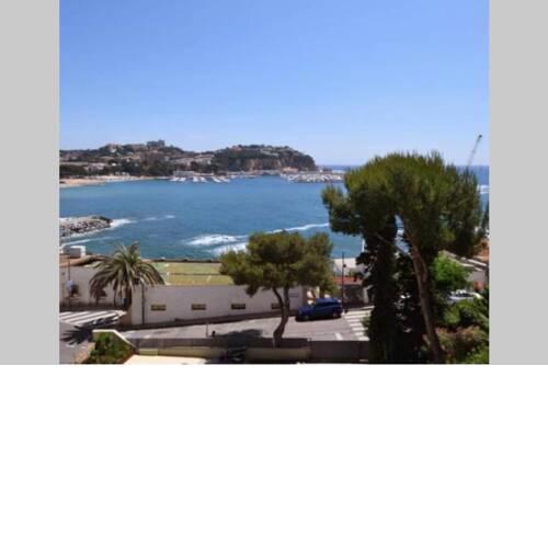 Magnífic apartament a primera línia de mar