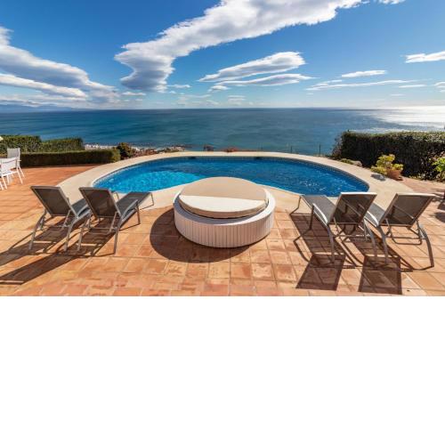Magnífica villa en Manilva con vista excepcional