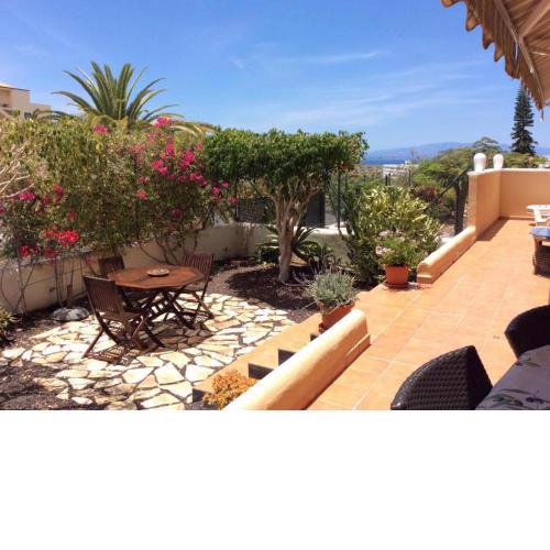 Magnifique terrasse avec jardin, vue partielle sur la mer avec piscine chauffée, Callao Salvaje, Adeje