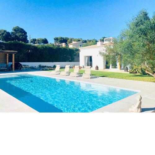 Magnifique villa avec piscine privée- parking- 5 mn de la plage