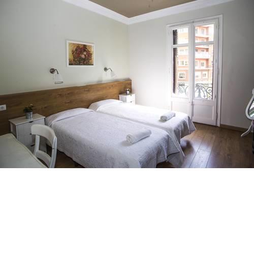 Mai & Maud Paralel Apartment
