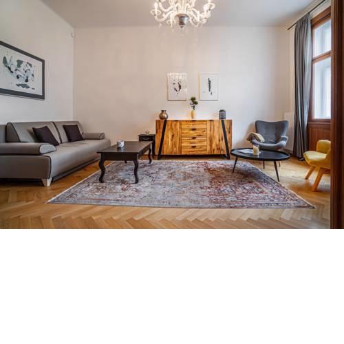 Maiselova Apartment - Karolina
