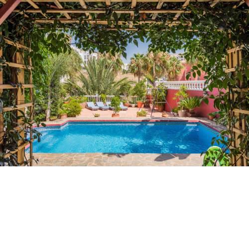 Majestic Villa by the Beach Heated Private Pool