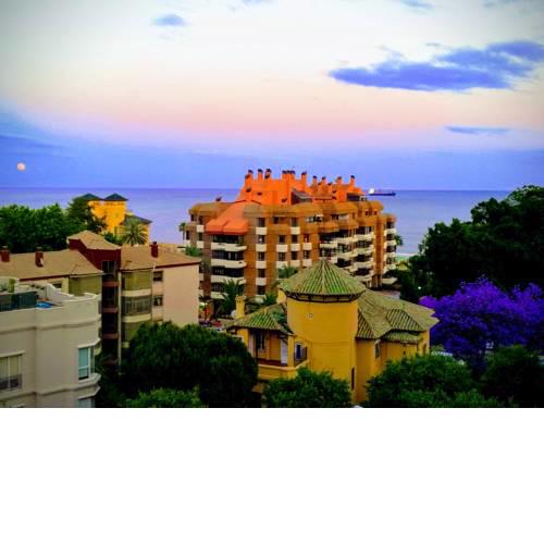 Malaga Beach and Center Backpackers