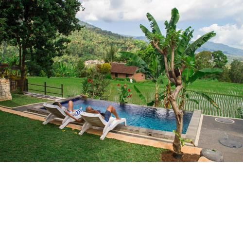 Mandhasativa Homestay