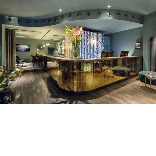 Manhattan Hotel