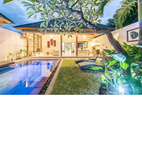 Manis, Luxury 3 Bedroom Heart of Seminyak