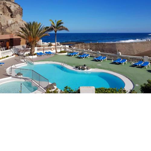 Maravillosa vivienda con piscina al lado del mar