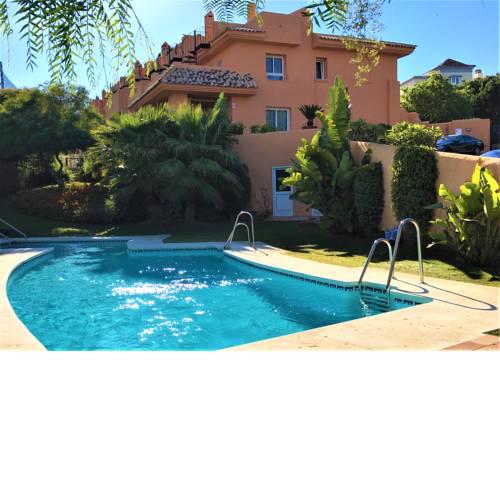Marbella Deluxe Rooms in Royal Cabopino Townhouse