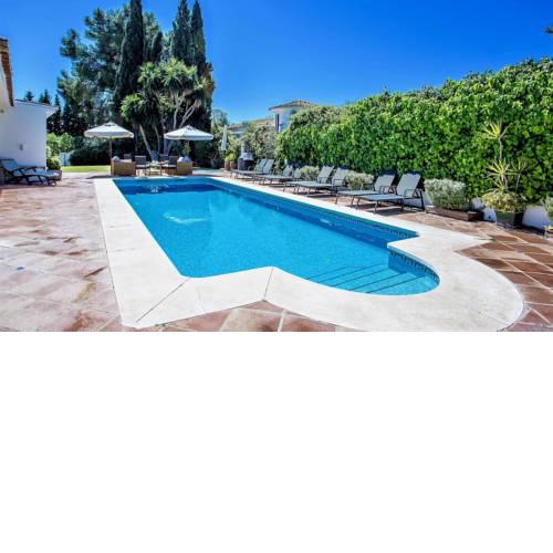 Marbella Villa Sleeps 12 Pool Air Con WiFi