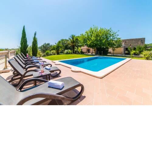 Maria de la Salut Holiday Home Sleeps 6 with Pool and WiFi