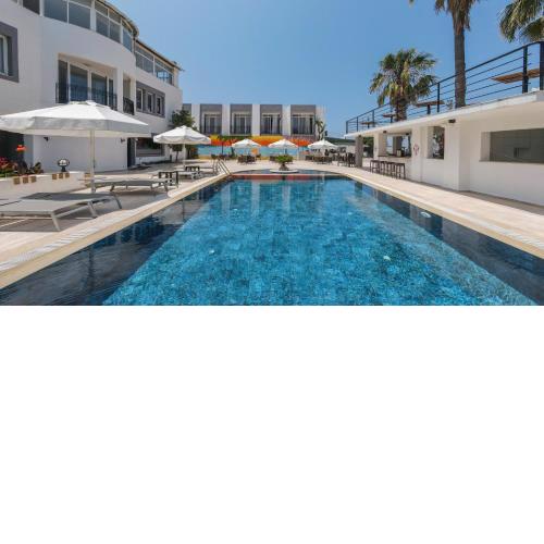 MARİNA BAY HOTEL