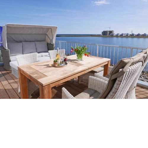 Marina Lounge