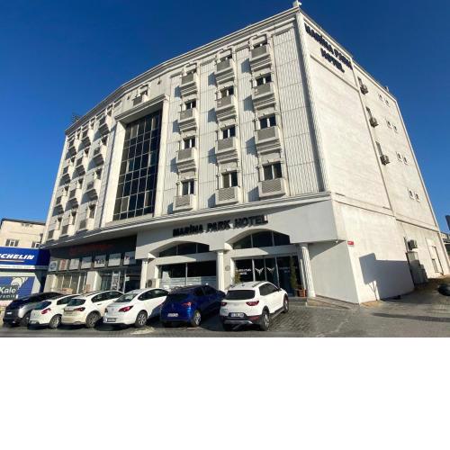 Marina Park Hotel