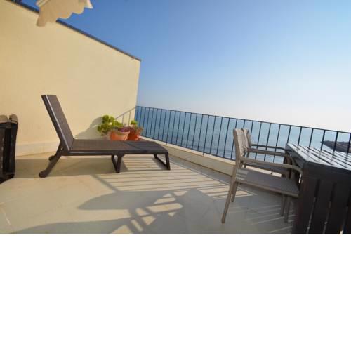 MARINA stunning duplex with views over the beach
