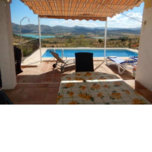 Mariposa large 2 bedroom lake views