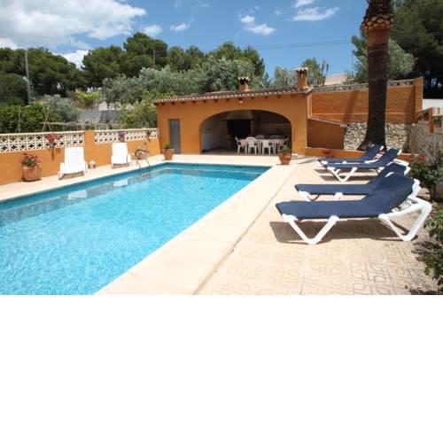 Mariros - pretty holiday property with garden and private pool in Moraira