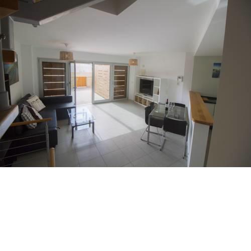 Martines Basefloor Apt 2 bedrooms 2 bathrooms WiFi pool