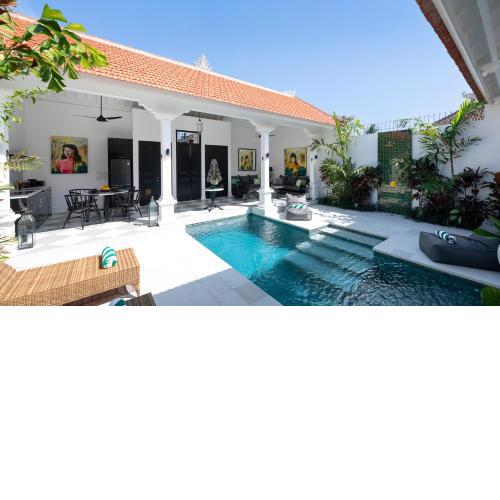 Martini Beachside Villa 1