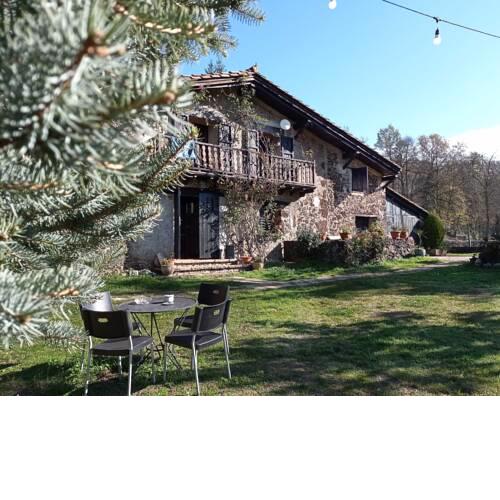 MAS ELS PLANS- Casa en la Fageda d'en Jordà - Turismo Dog- Friendly