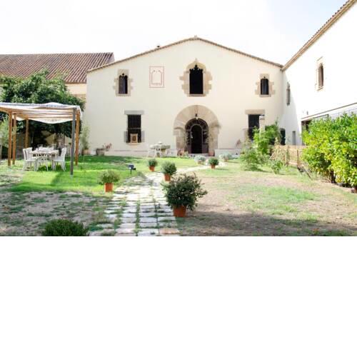 Masia del siglo XIV cerca de Barcelona