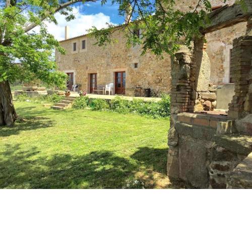 Masía rural Can Llorens con piscina privada