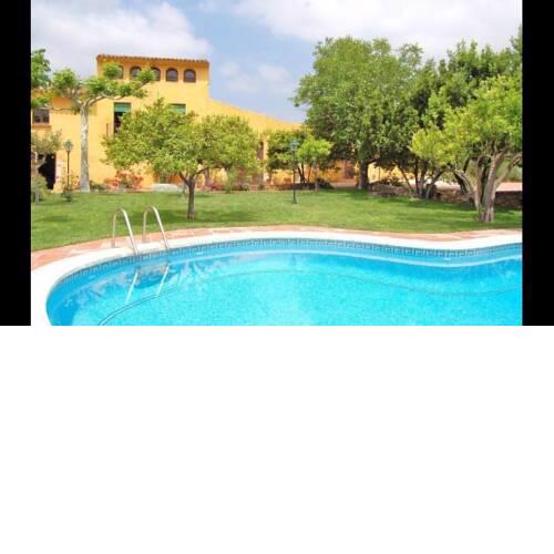 Maspujols Villa Sleeps 16 with Pool