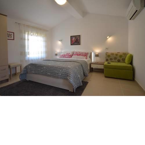 Matteo Apartments