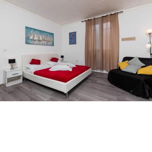 Mavi Apartments