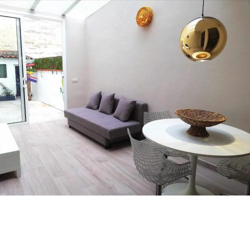 Mazi Apartments Chic