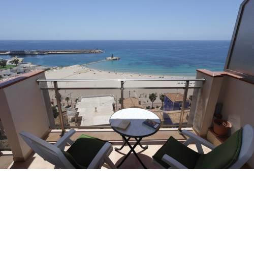 MB, Mareta Blava, piscina y vistas