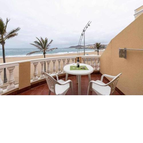 MCD Estudio con terraza y preciosas vistas al mar