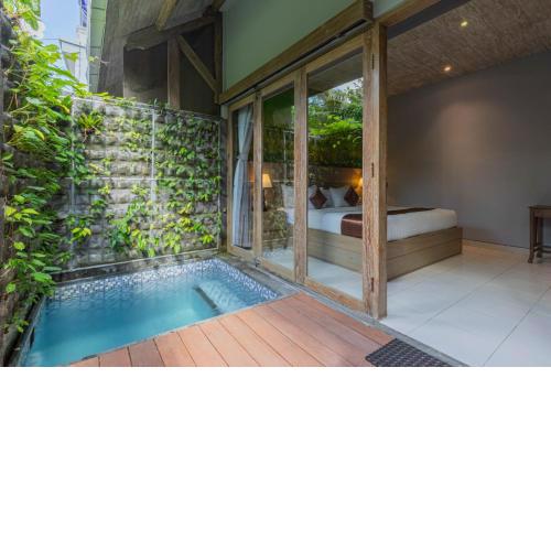 ME Villa Kayu Tulang