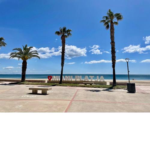 MEDDAYS CHALET LOS ANGELES