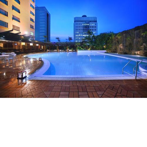 Menara Peninsula Hotel
