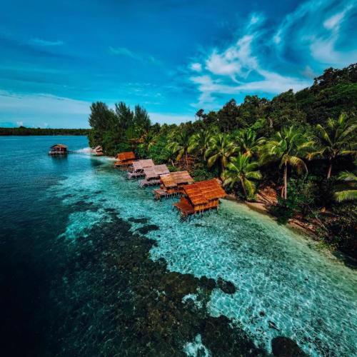 Meos Ambower Homestay Raja Ampat