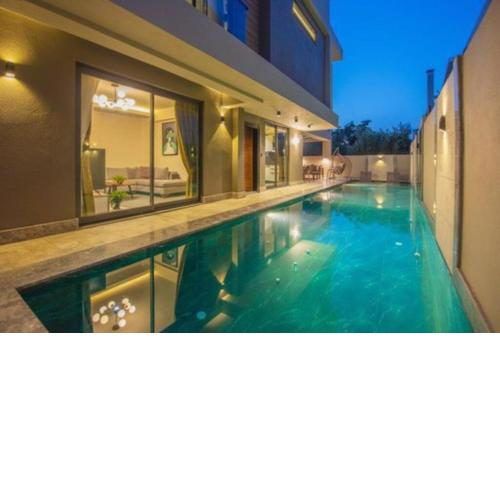 Merkezde Ultra Lüks Villa 1