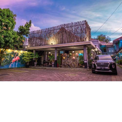 Metro Malioboro Living