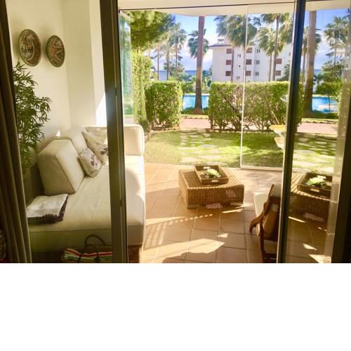 MI CAPRICHO, Beachfront, Grownfloor, Private Garden & Terrace